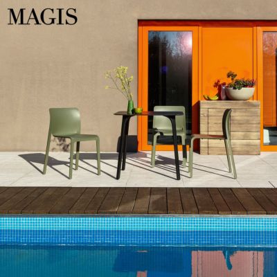 スタッキングチェア「Magis（マジス） Chair First（チェアファースト） SD800」