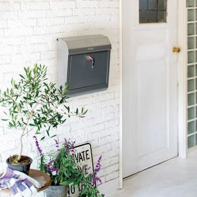 インダストリアルな郵便ポスト「アートワークスタジオ（ARTWORKSTUDIO） Mail box 1」
