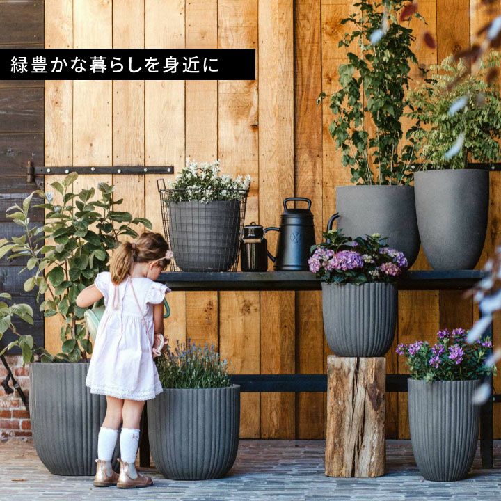 近*飛様 【Capiカピ】 大型植木鉢 ベースエレガントロウ チューブ 《ブラッ 縦長植木鉢 capi ベースエレガントロウ チューブ 高さ59cm